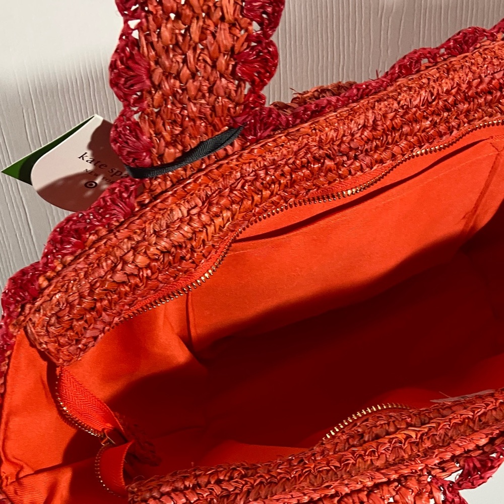 Chic Red Woven Tote Bag - Picture 8 of 11